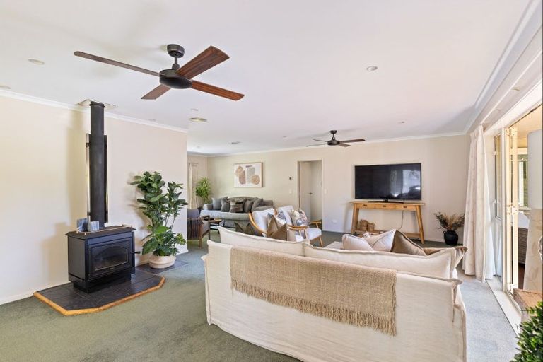 Photo of property in 540 Mountain Road, Lepperton, New Plymouth, 4373