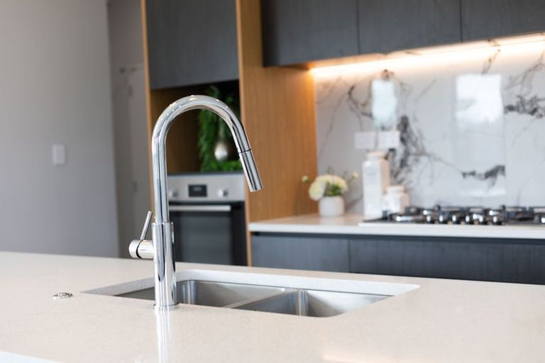 Photo of property in 63 Mcindoe Road, Kumeu, 0810