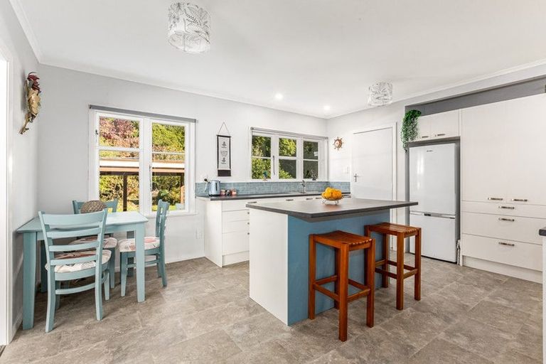 Photo of property in 106 Hine Road, Wainuiomata, Lower Hutt, 5014