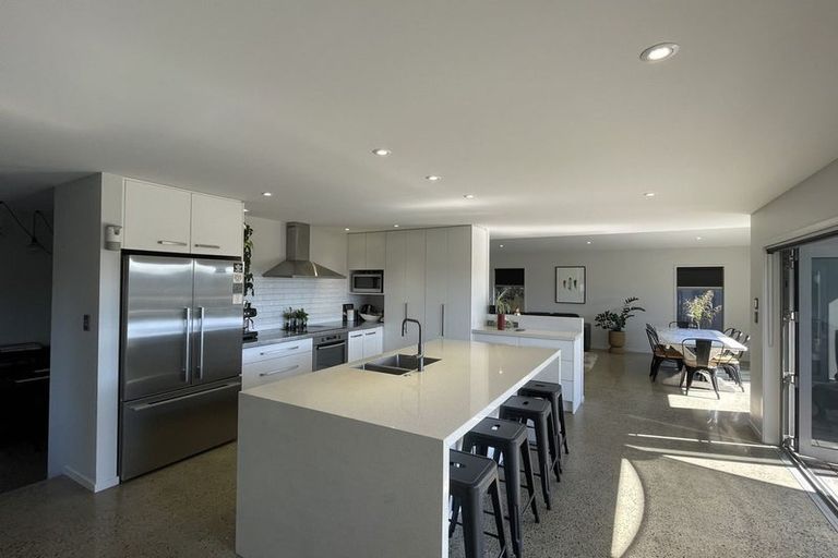 Photo of property in 1242 Papamoa Beach Road, Papamoa Beach, Papamoa, 3118