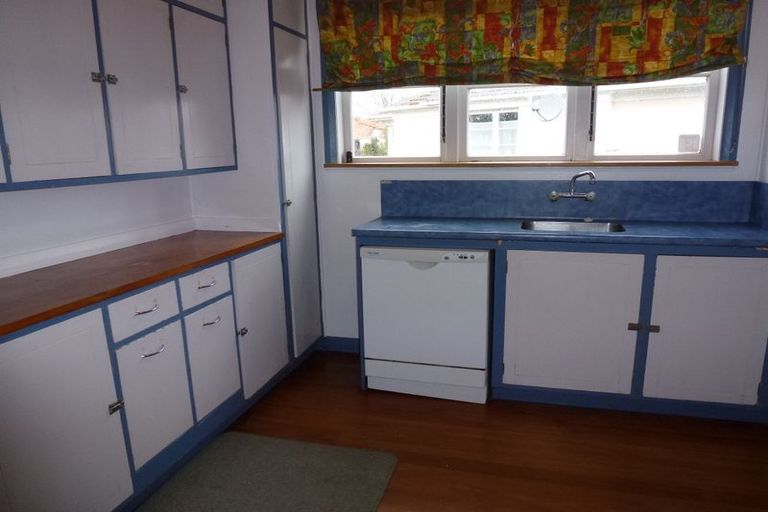 Photo of property in 4 Savage Crescent, West End, Palmerston North, 4412