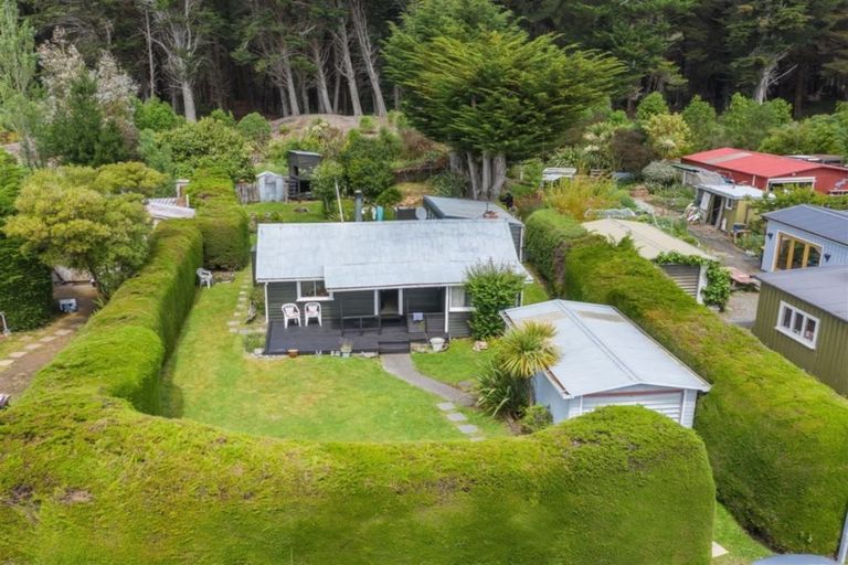Photo of property in 11 Kiwi Avenue, Waikuku Beach, 7473