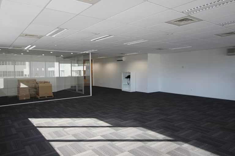 Photo of property in 2/5 Nelson Avenue, Northcote Point, Auckland, 0627