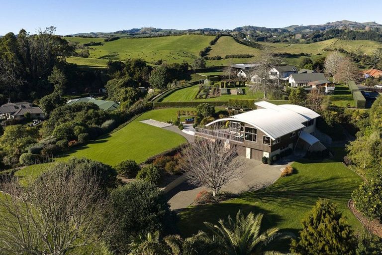 Photo of property in 9 Tupelo Place, Ohauiti, Tauranga, 3112