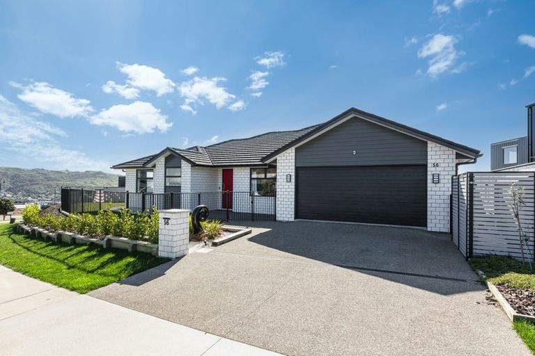 Photo of property in 56 Queen Charlotte Drive, Aotea, Porirua, 5024