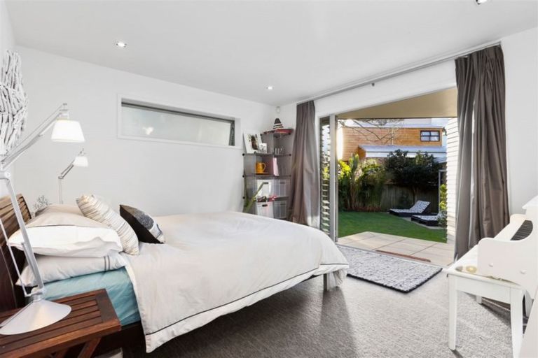 Photo of property in 107 Hinemoa Street, Birkenhead, Auckland, 0626