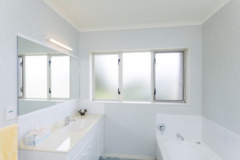 Photo of property in 6 Parkview Place, Riverdale, Gisborne, 4010