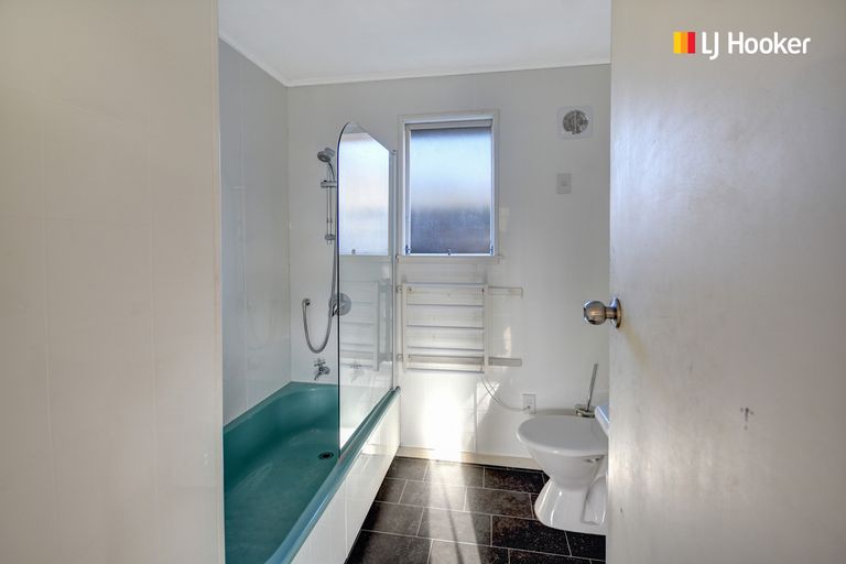 Photo of property in 13a Greenacres Street, Macandrew Bay, Dunedin, 9014