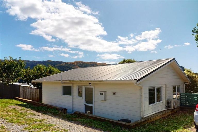 Photo of property in 103 Bell Street, Tawa, Wellington, 5028