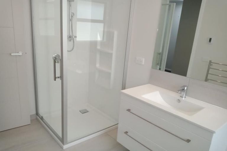 Photo of property in 79b Cambridge Terrace, Waterloo, Lower Hutt, 5011