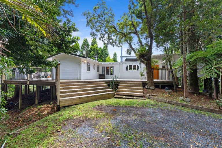 Photo of property in 130 Opanuku Road, Henderson Valley, Auckland, 0612