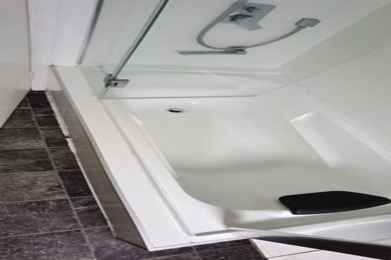 Photo of property in 23 Dale Crescent, Pakuranga, Auckland, 2010