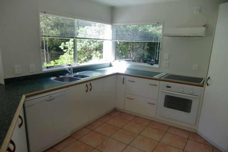 Photo of property in 1/15 Mandica Place, Sunnynook, Auckland, 0632