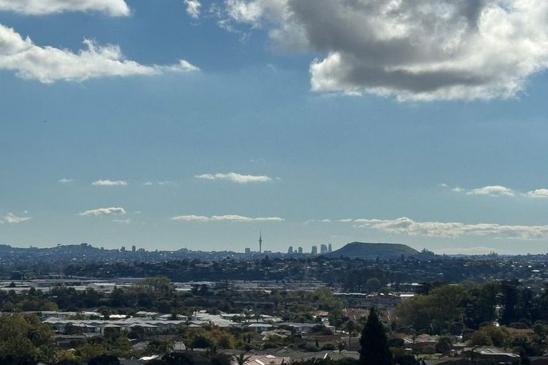 Photo of property in 16 Mangerton Lane, East Tamaki Heights, Auckland, 2016