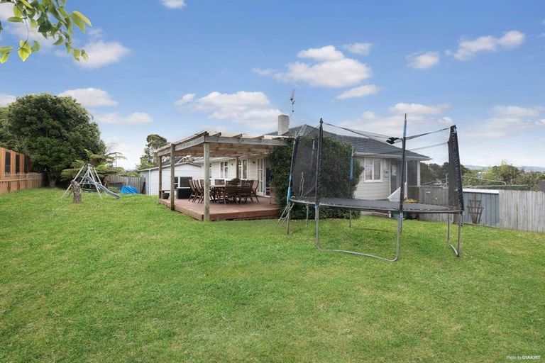 Photo of property in 92 Arimu Road, Papakura, 2110