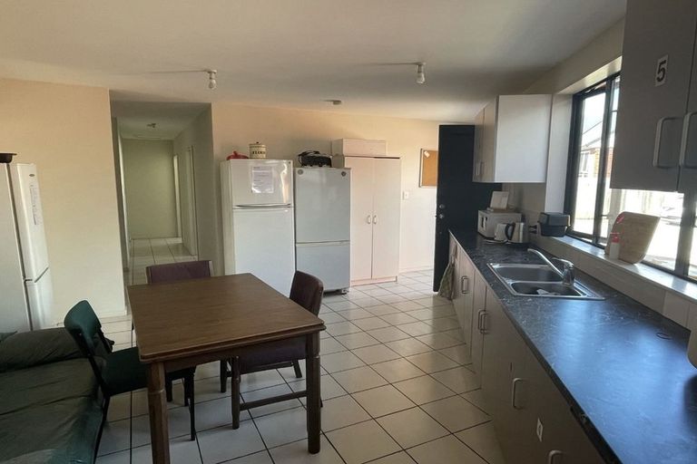 Photo of property in 158a Peverel Street, Riccarton, Christchurch, 8041