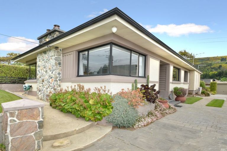 Photo of property in 18 Derwent Street, Helensburgh, Dunedin, 9010