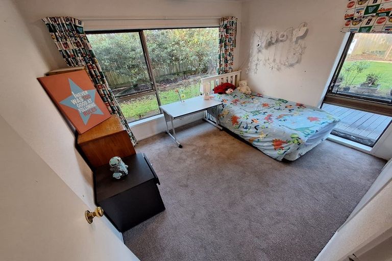 Photo of property in 35 Fratley Avenue, Farm Cove, Auckland, 2012