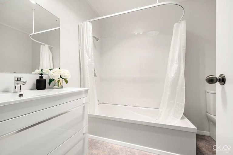 Photo of property in 32 Hall Crescent, Epuni, Lower Hutt, 5011