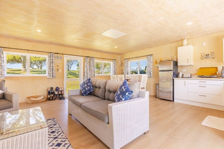 Photo of property in 3/33 Pukenui Drive, Mahia, 4198