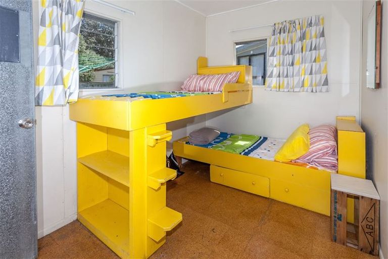 Photo of property in 102 Brook Place, Whangamata, 3620