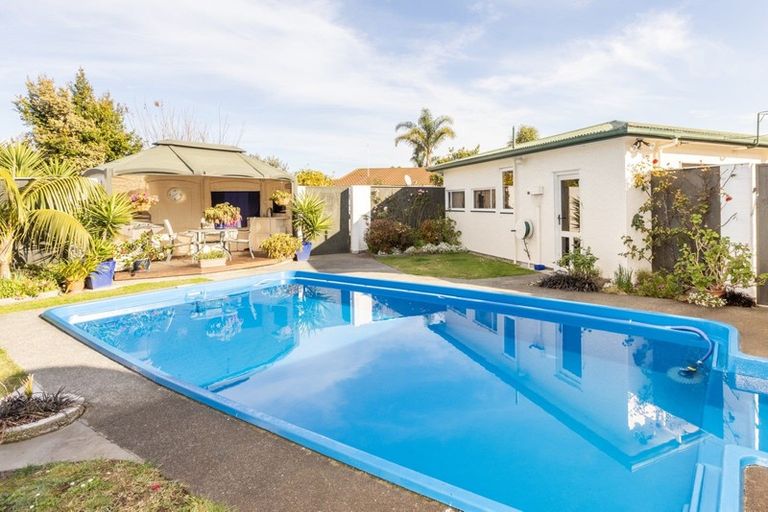 Photo of property in 18 Riverbend Road, Onekawa, Napier, 4110