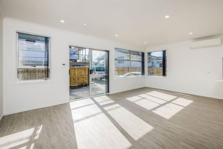 Photo of property in 104c Wordsworth Road, Manurewa, Auckland, 2102