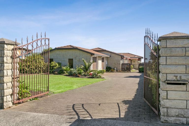 Photo of property in 31 Jans Terrace, Oakura, 4314