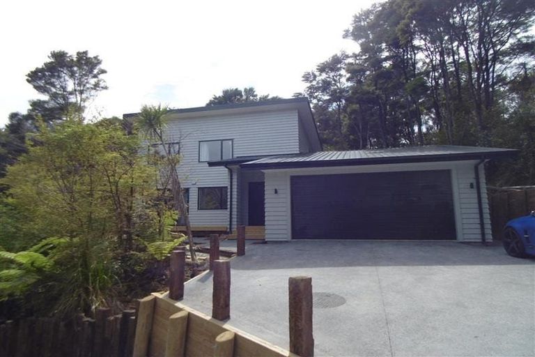 Photo of property in 341 Glenvar Road, Long Bay, Auckland, 0630
