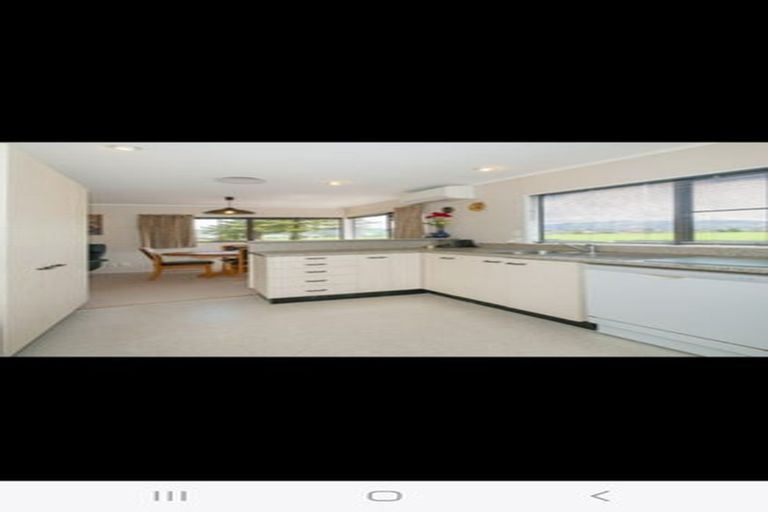 Photo of property in 182a Whites Line East, Waiwhetu, Lower Hutt, 5010