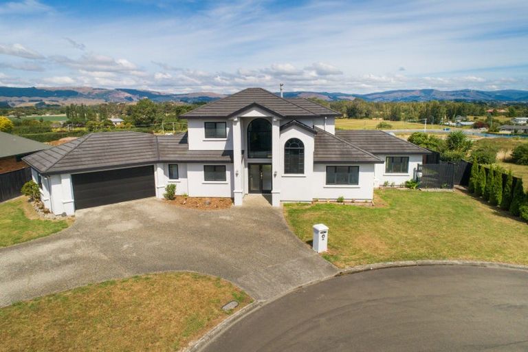 Photo of property in 69 Royal Oak Drive, Kelvin Grove, Palmerston North, 4414