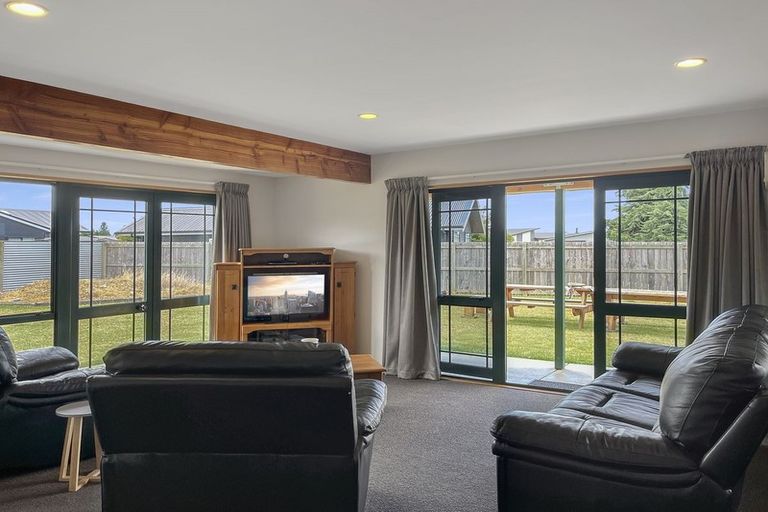 Photo of property in 6 Irishman Drive, Twizel, 7901