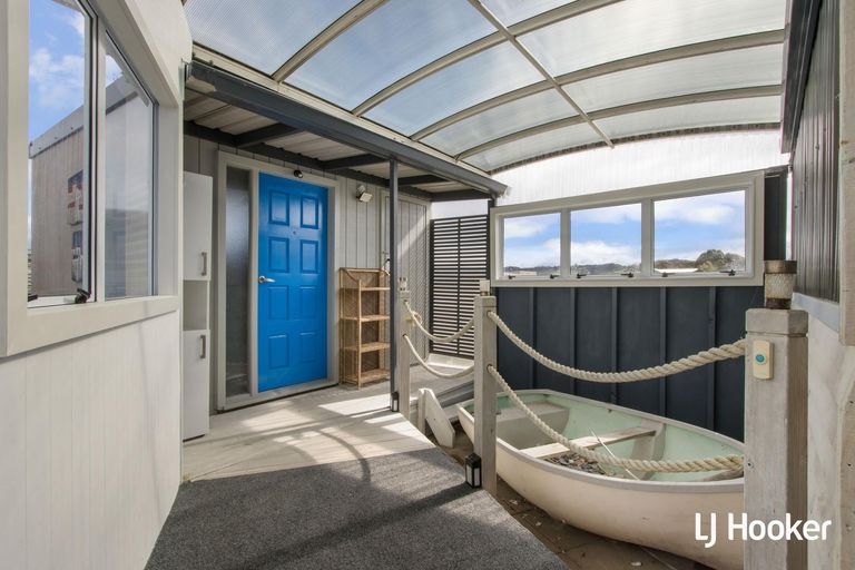 Photo of property in 12 Breaker's Crescent, Waihi Beach, 3611