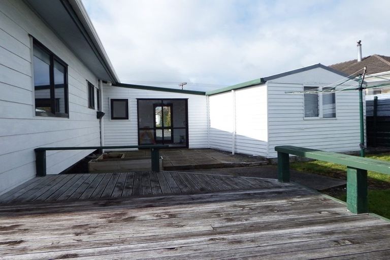 Photo of property in 14 Pukepapa Road, Marton, 4710