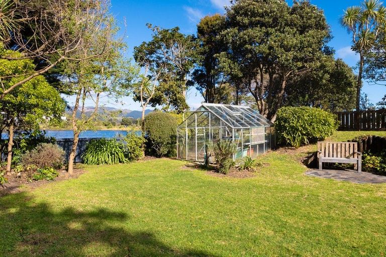 Photo of property in 200 Tutere Street, Waikanae Beach, Waikanae, 5036