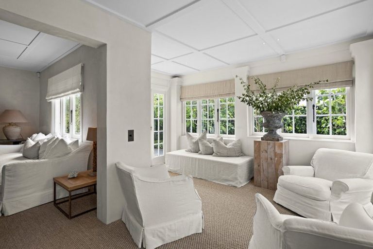 Photo of property in 98 Te Mata Road, Havelock North, 4130