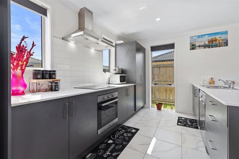 Photo of property in 2 Harakeke Way, Papamoa Beach, Te Puke, 3187