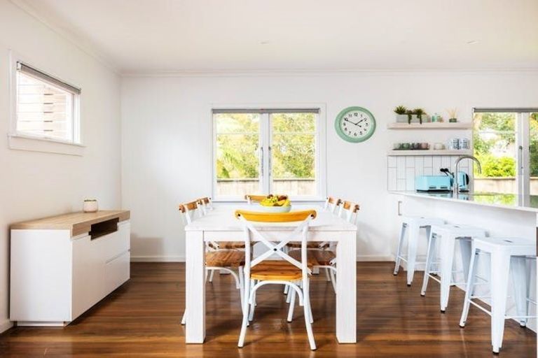 Photo of property in 201 Frankley Road, Frankleigh Park, New Plymouth, 4310