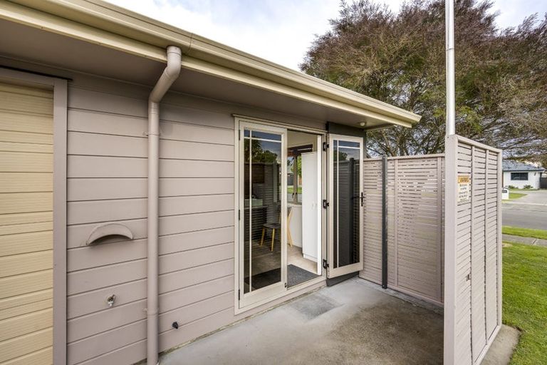 Photo of property in 17 Mcnaughton Place, Onekawa, Napier, 4110