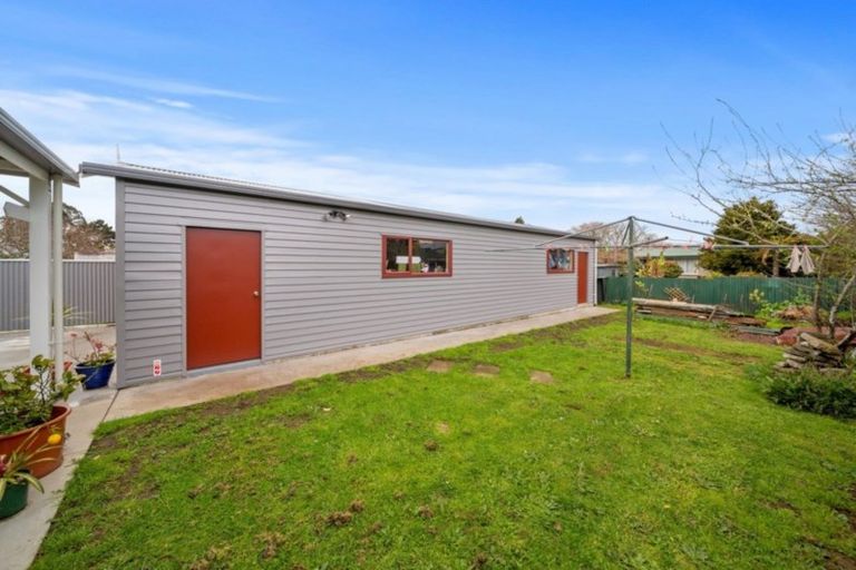 Photo of property in 80 Railway Street, Eltham, 4322