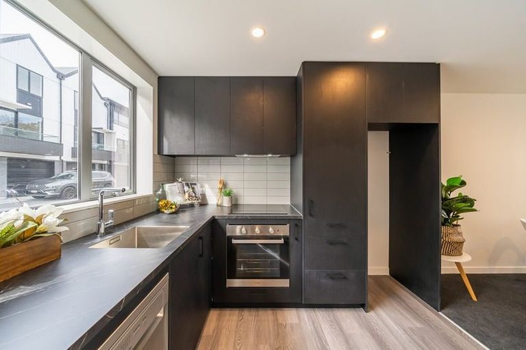 Photo of property in 44 John Street, Stokes Valley, Lower Hutt, 5019