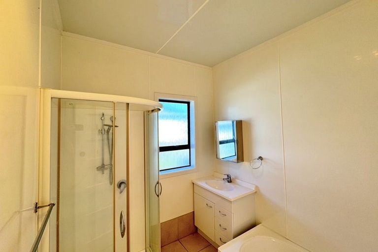 Photo of property in 12 Roberts Avenue, Aramoho, Whanganui, 4500