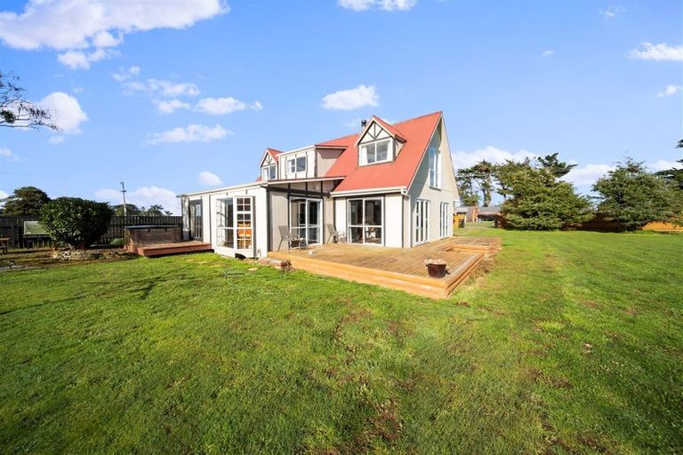 Photo of property in 1 Butler Street, Normanby, Hawera, 4614