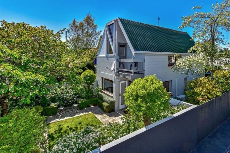 Photo of property in 146 Innes Road, St Albans, Christchurch, 8052