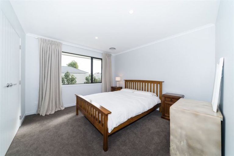 Photo of property in 5 Grand Oaks Drive, Awapuni, Palmerston North, 4412