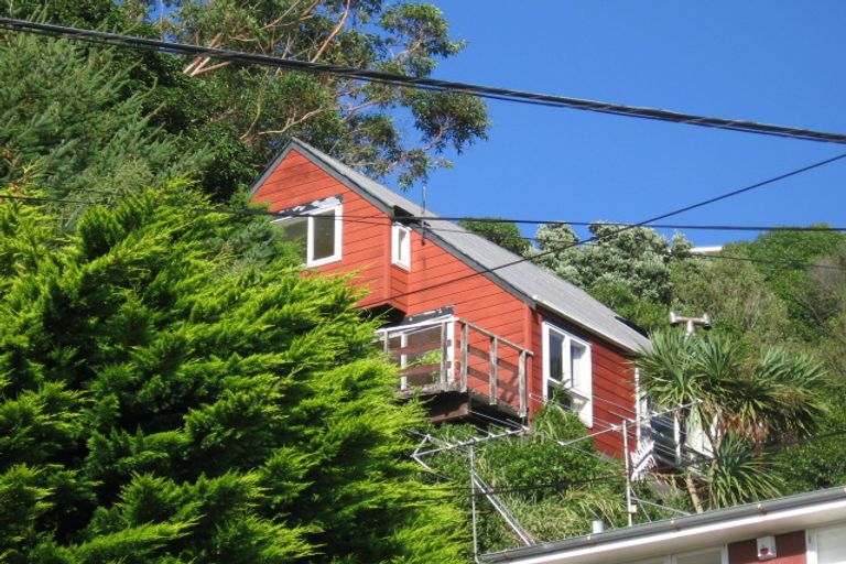 Photo of property in 45 Farnham Street, Mornington, Wellington, 6021