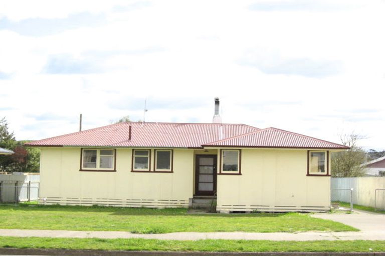 Photo of property in 14 Mackie Street, Waipukurau, 4200