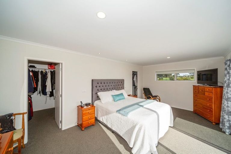 Photo of property in 53 Links Drive, Waiwhakaiho, New Plymouth, 4312