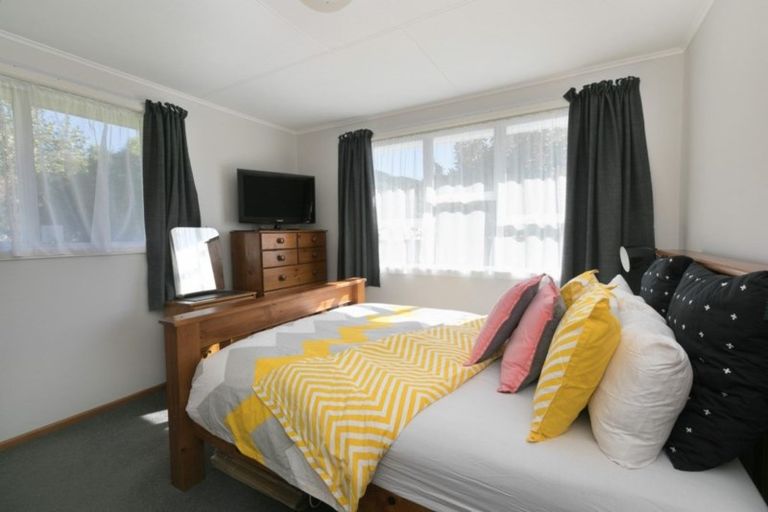 Photo of property in 29 Mahinawa Street, Takapuwahia, Porirua, 5022