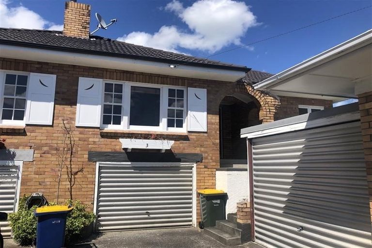Photo of property in 3/289 Lake Road, Hauraki, Auckland, 0622